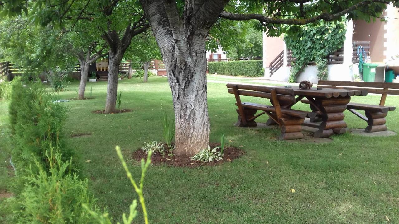 Gacka Rooms Vrhovine Экстерьер фото